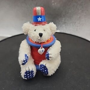 Hallmark Keepsake Ornament 2003 Bearing The Colors